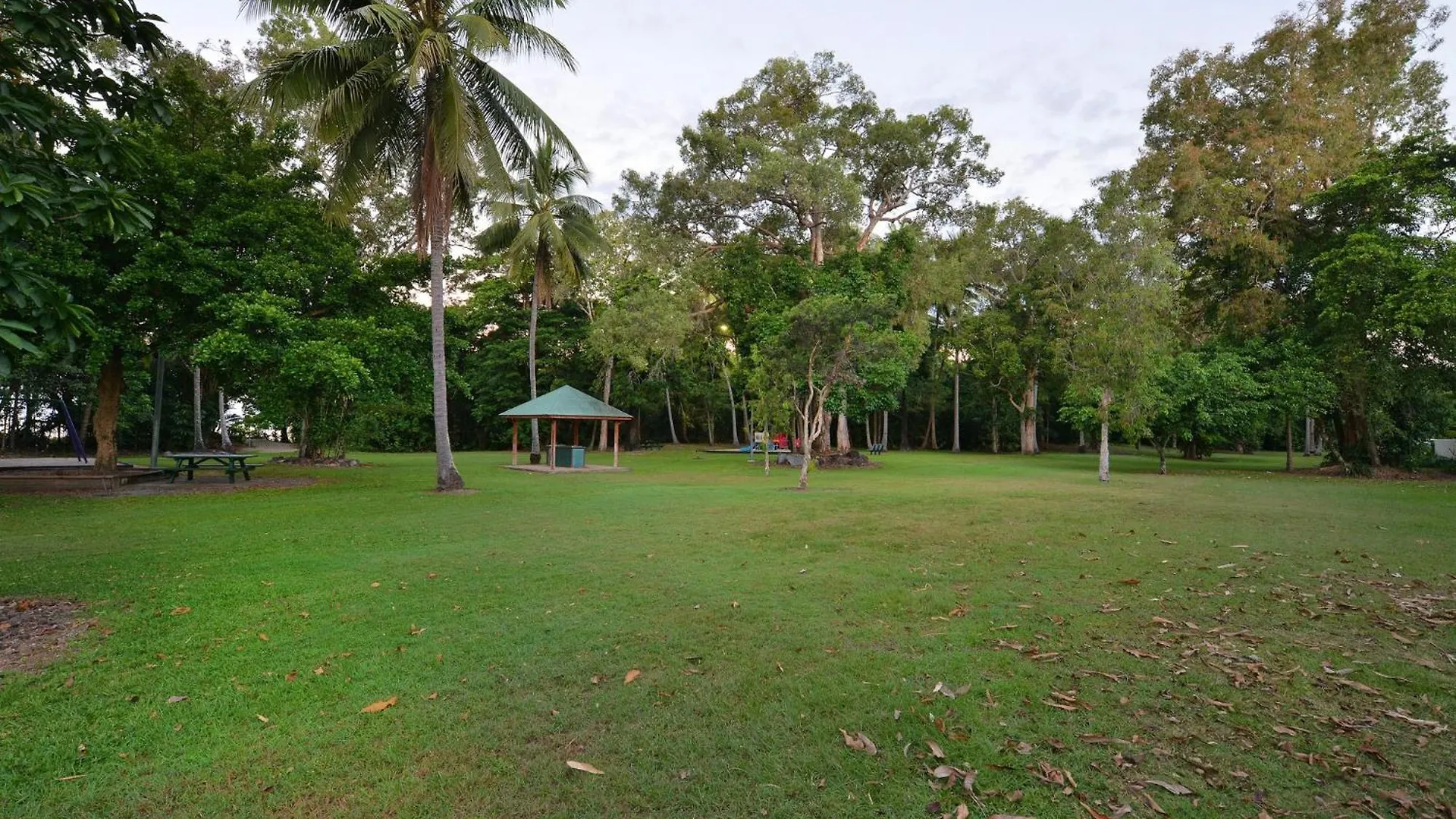 Surya Villa 1 - On Four Mile Beach Port Douglas